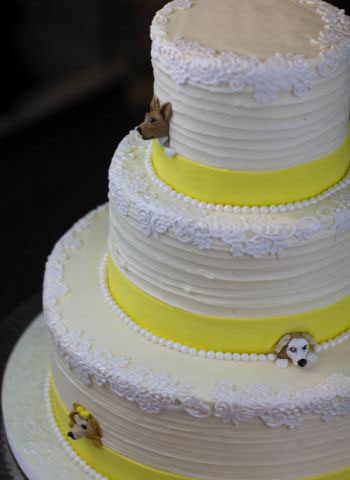 dog theme wedding cake